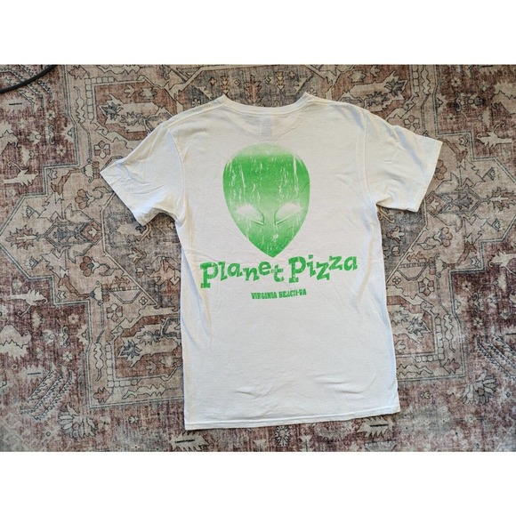 Planet Pizza Virginia Beach Aliens Small White Green Graphic TShirt Front Back - Picture 1 of 6
